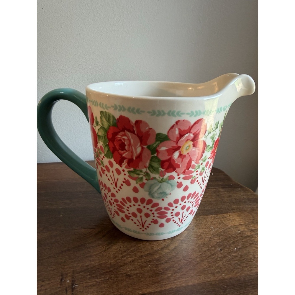 The Pioneer Woman Vintage Floral 4-Cup/ 1 Quart Stoneware Measuring Cup